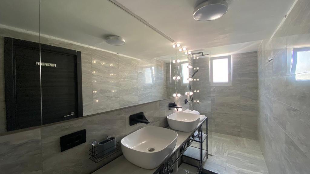 Luxury Apartments Near Bacvice Beach Split Luaran gambar